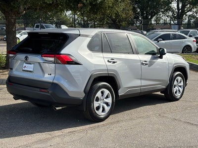 2025 Toyota RAV4 LE