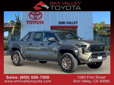 2026 Toyota Tacoma i-FORCE MAX Tacoma Trailhunter