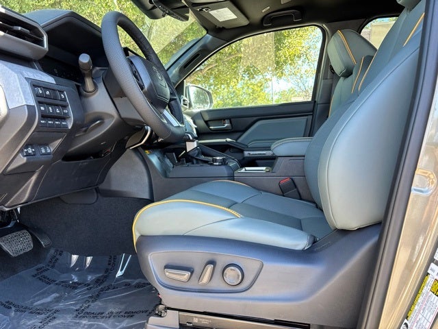 2026 Toyota Tacoma i-FORCE MAX Tacoma Trailhunter