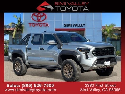 2025 Toyota Tacoma i-FORCE MAX Tacoma Trailhunter