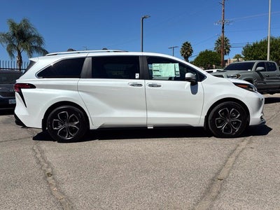 2026 Toyota Sienna Platinum