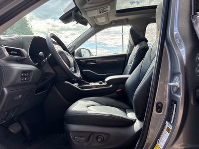 2025 Toyota Highlander Platinum