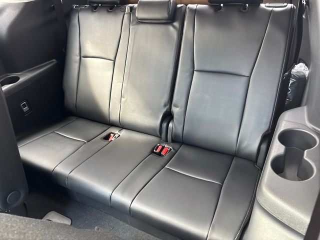 2025 Toyota Highlander Platinum