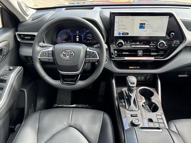 2025 Toyota Highlander Platinum