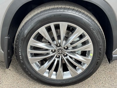 2025 Toyota Highlander Platinum