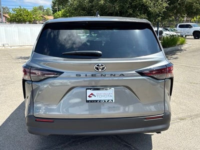 2026 Toyota Sienna LE