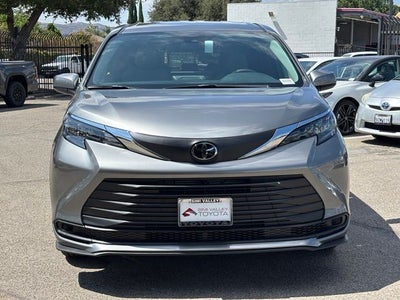 2026 Toyota Sienna LE
