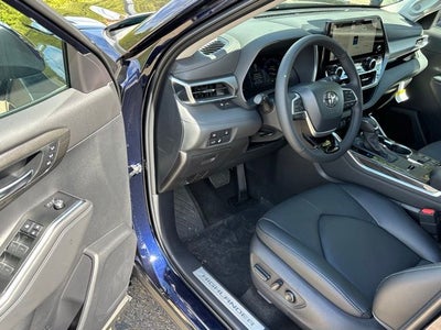 2026 Toyota Highlander Hybrid Limited