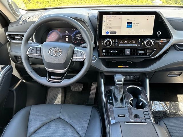2026 Toyota Highlander Hybrid Limited