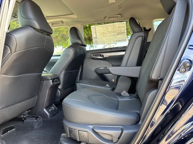 2026 Toyota Highlander Hybrid Limited