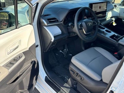 2026 Toyota Sienna XLE