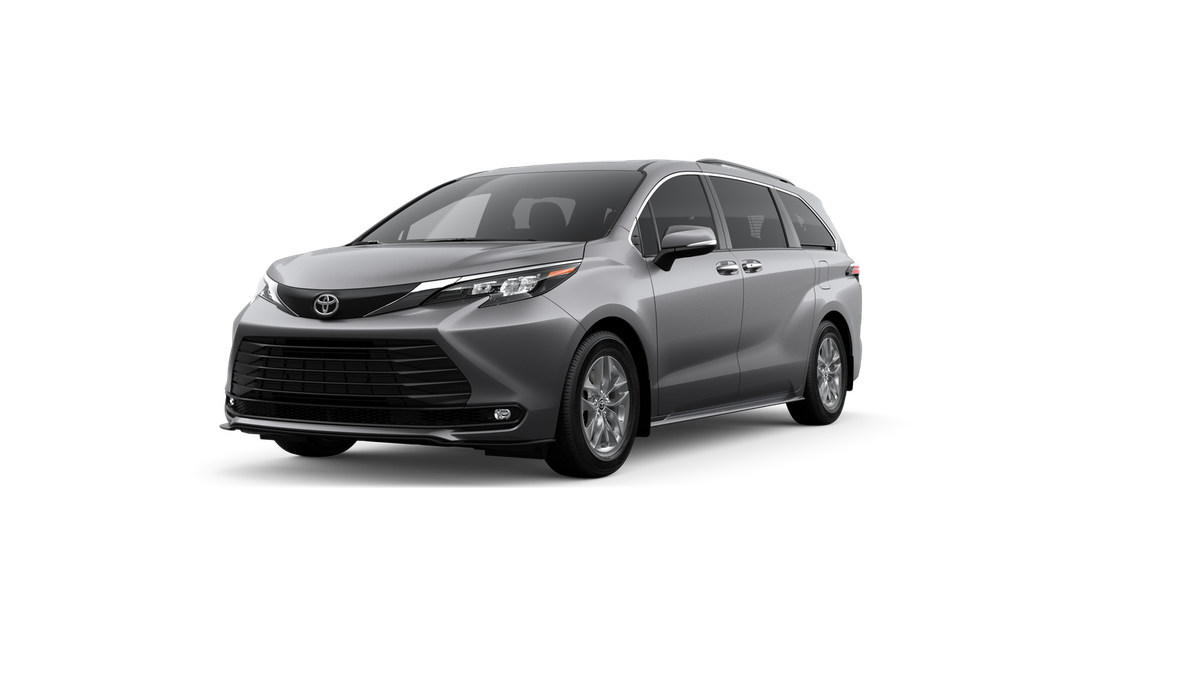 2026 Toyota Sienna XLE 8-Passenger Hybrid FWD's photo
