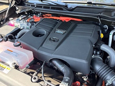 2026 Toyota Tundra i-FORCE MAX Tundra Platinum