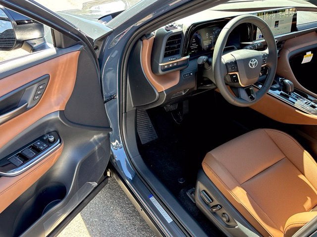 2026 Toyota Toyota Crown Signia Limited