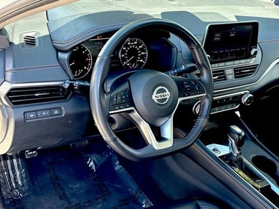 2022 Nissan Altima 2.5 SR
