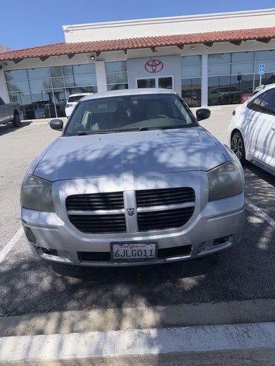2007 Dodge Magnum Base