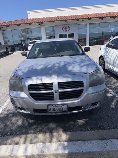 2007 Dodge Magnum Base