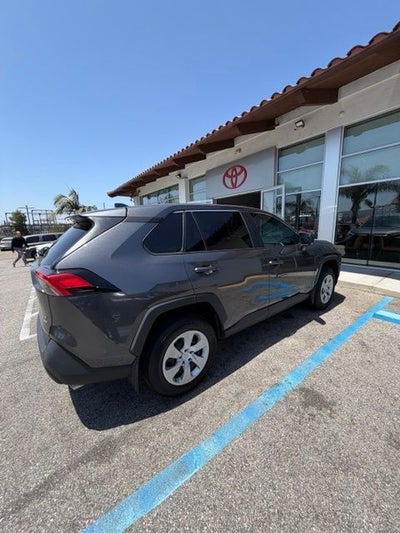 2024 Toyota RAV4 LE