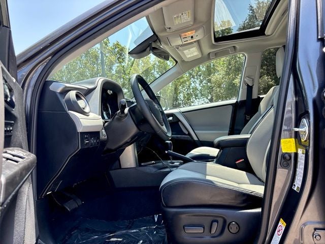 2017 Toyota RAV4 Platinum