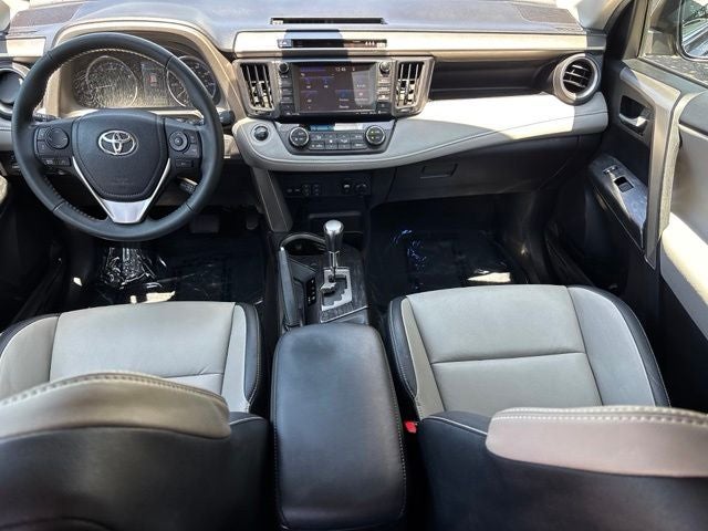 2017 Toyota RAV4 Platinum