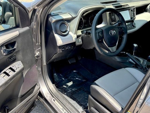 2017 Toyota RAV4 Platinum