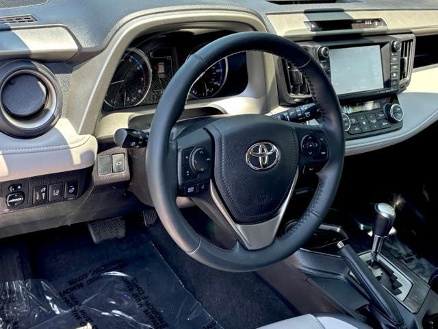 2017 Toyota RAV4 Platinum