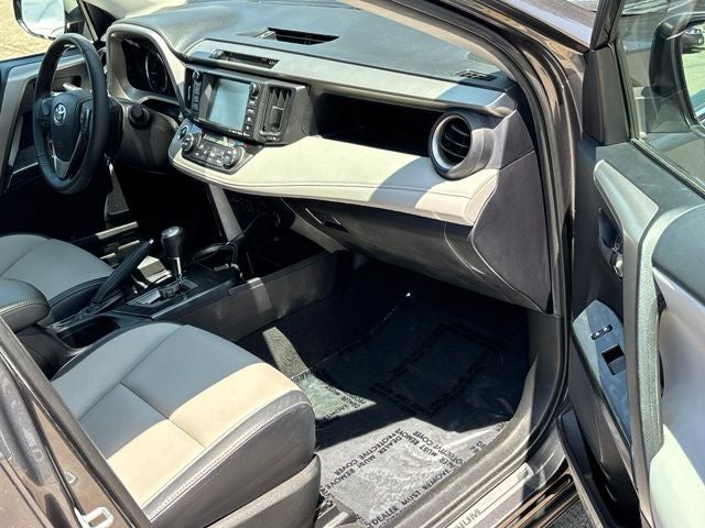 2017 Toyota RAV4 Platinum