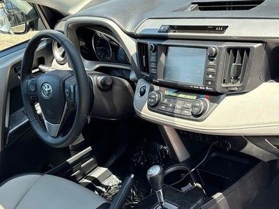 2017 Toyota RAV4 Platinum