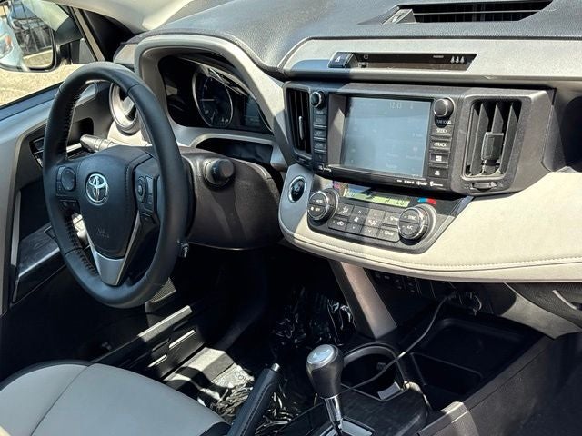 2017 Toyota RAV4 Platinum