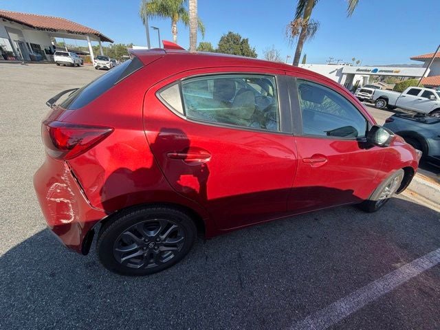 2020 Toyota Yaris LE