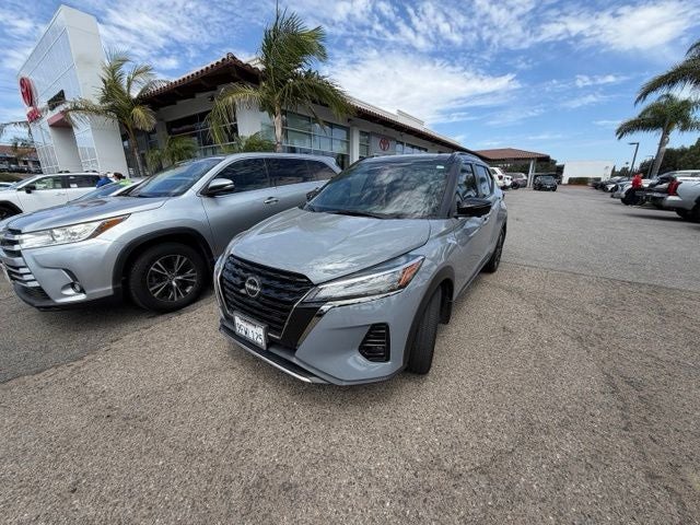 2023 Nissan Kicks SR