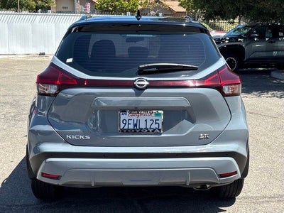 2023 Nissan Kicks SR