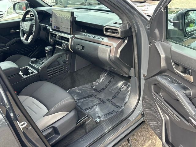 2025 Toyota Tacoma Hybrid TRD Sport