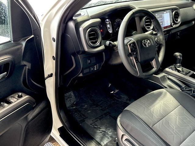 2022 Toyota Tacoma TRD Sport V6