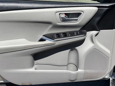 2017 Toyota Camry Hybrid LE