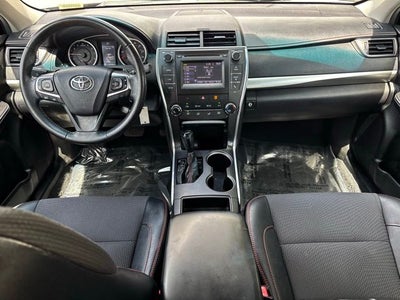 2017 Toyota Camry SE