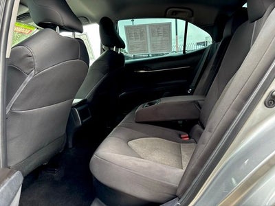 2022 Toyota Camry Hybrid LE