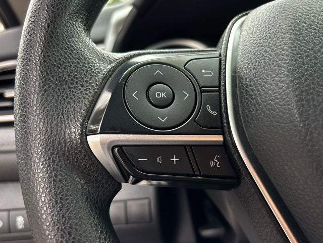 2022 Toyota Camry Hybrid LE