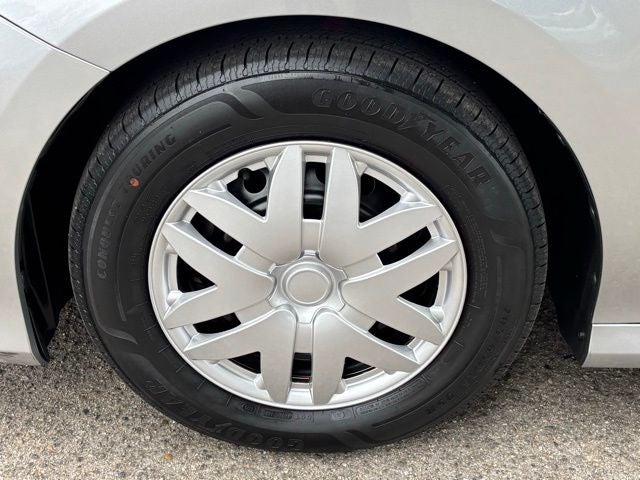 2022 Toyota Camry Hybrid LE