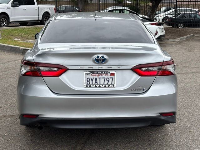 2022 Toyota Camry Hybrid LE