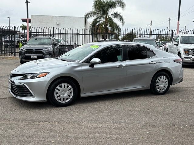 2022 Toyota Camry Hybrid LE