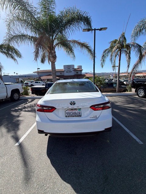 2022 Toyota Camry Hybrid LE