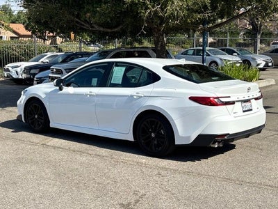 2025 Toyota Camry SE