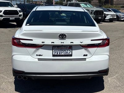 2025 Toyota Camry SE