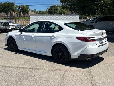 2025 Toyota Camry SE