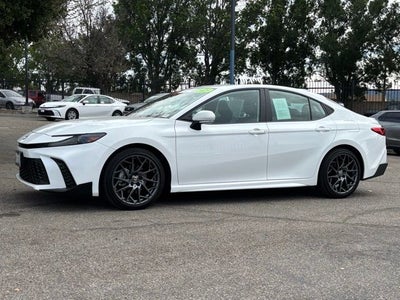 2025 Toyota Camry SE