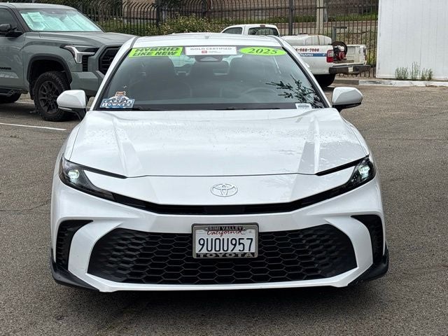 2025 Toyota Camry SE