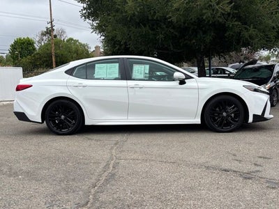 2025 Toyota Camry SE