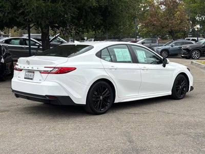 2025 Toyota Camry SE