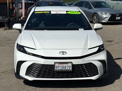 2025 Toyota Camry SE